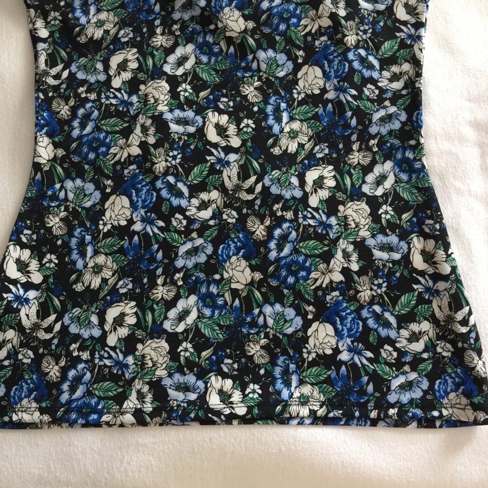 WHBM Tank Top - Picture 5 of 5